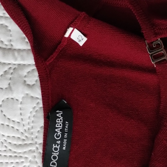 Dolce and Gabanna Sleevless Virgin Wool Top - Picture 12 of 13